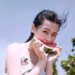 娱乐吃瓜酱女生抽烟,揭秘娱乐圈“吃瓜酱女生”的抽烟之谜